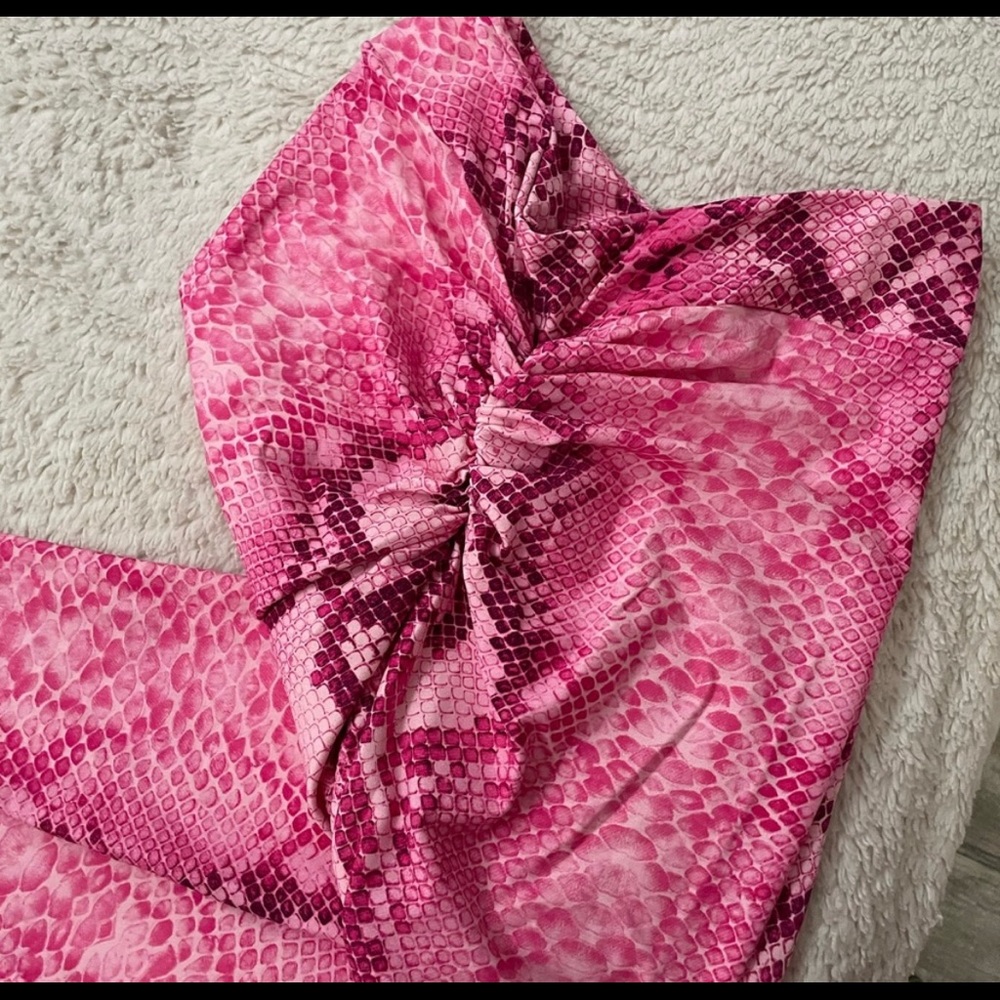 Lici fit Barbie boa leggings ! New size M